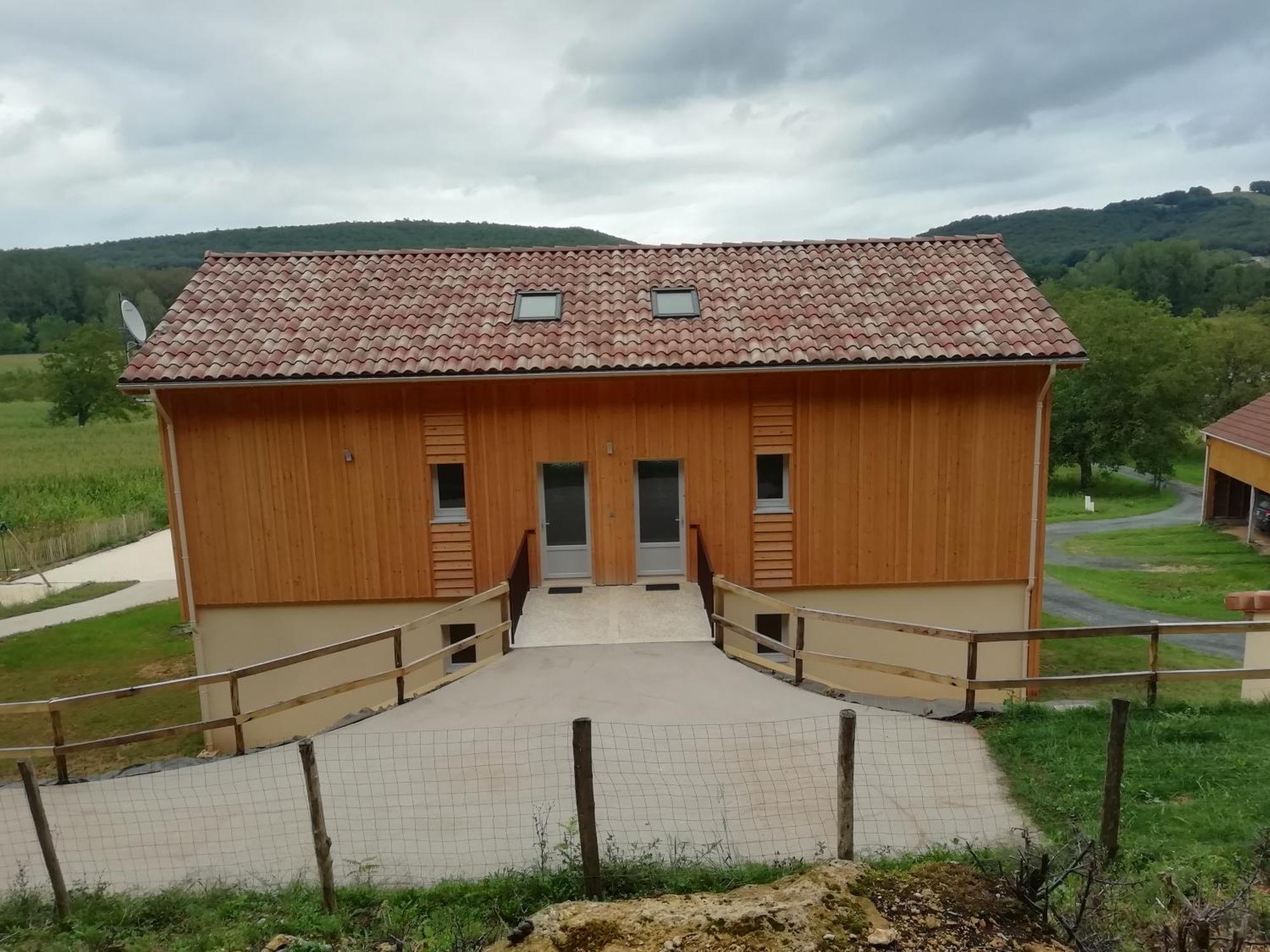 Le Sechoir Des Acacias, Gite: Les Falaises Apartment Saint-Leon-sur-Vezere Exterior photo